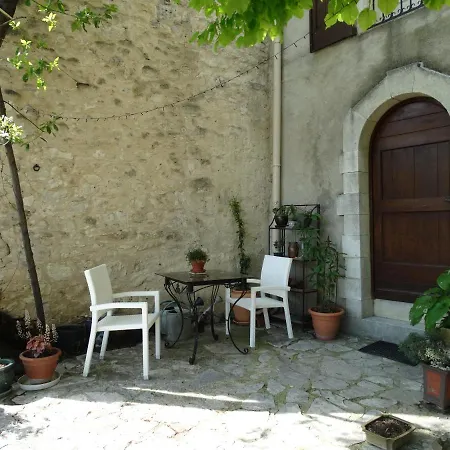 Le Clos Du Tilleul Гостевой дом Saint-Michel-l'Observatoire